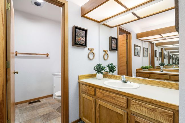 29-Bathroom | Image 18