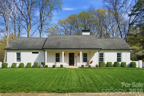 1016 Regency Dr, Charlotte, NC, 28211-4779 | Card Image