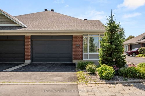 120 Manorhill Pvt, Ottawa, ON, K1H2J4 | Card Image