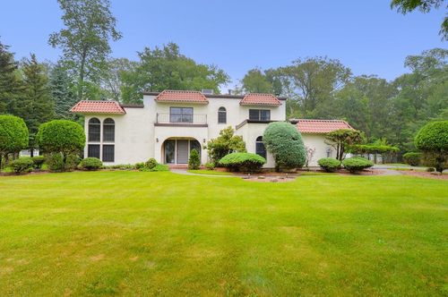 5 Rubinstein Ct, Spring Valley, NY, 10977-1821 | Card Image