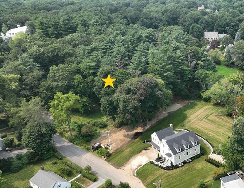 5 Home Meadows Ln, Hingham, MA, 02043-1951 | Card Image