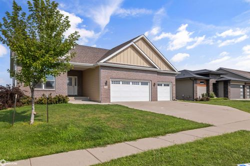 254 S 91st St, West Des Moines, IA, 50266-4989 | Card Image