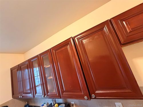 310 S 7th Ave, Mount Vernon, NY, 10550-4016 | Card Image