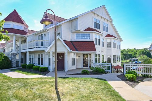 2138 Landings Ln, Delavan, WI, 53115 | Card Image