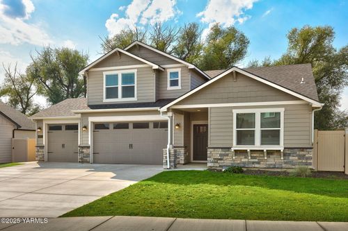 6317 Cottonwood Loop, Yakima, WA, 98903-6104 | Card Image