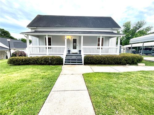 8 Burts St, Pelzer, SC, 29669-1709 | Card Image