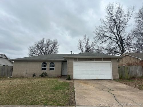 9364 E 57th Street, Tulsa, OK, 74145 | Card Image