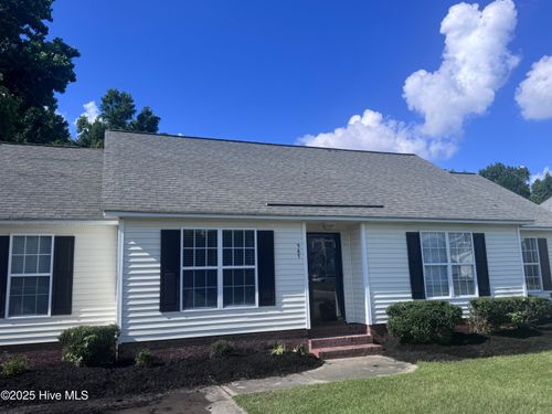 367 Branchwood Dr, Winterville, NC, 28590-8693 | Card Image
