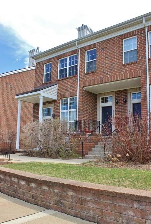 1924 Lindsay Ln, Ann Arbor, MI, 48104-4168 | Card Image