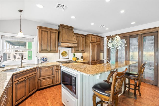 110 Bayshore Dr, House other with 2 bedrooms, 2 bathrooms and 3 parking in Ingleside TX | Image 15