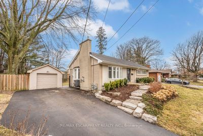 474 Evergreen Ave, House other with 2 bedrooms, 2 bathrooms and 4 parking in Ancaster ON | Image 3