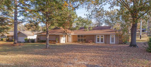 114 Meadow Lane Cir, Clinton, MS, 39056-4020 | Card Image