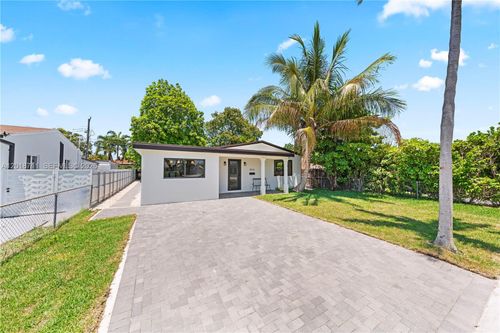 7515 Sw 32nd St, Miami, FL, 33155-2751 | Card Image