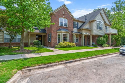 4015 Norwich Dr, Canton, MI, 48188-7232 | Card Image