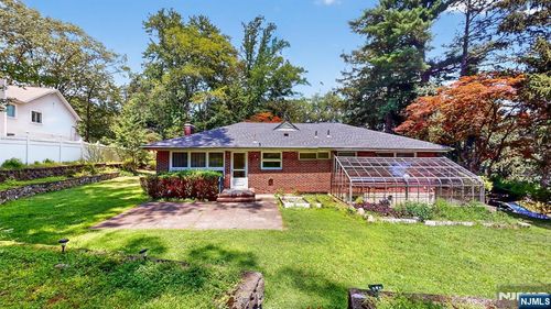 75 Glen Rd, Woodcliff Lake, NJ, 07677-7906 | Card Image