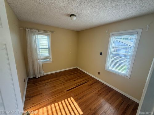 3418 Harding Street, Dearborn, MI, 48124 | Card Image