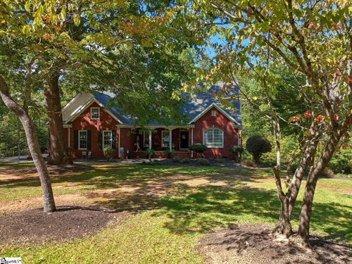 190 Heritage Dr, Pickens, SC, 29671-8425 | Card Image