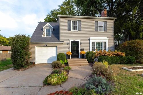 3418 Middle Rd, Davenport, IA, 52803-3550 | Card Image