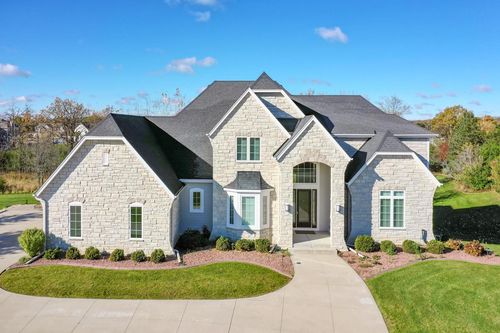 19955 Bradon Trail W, Brookfield, WI, 53045 | Card Image