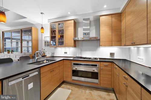 c3-2351 Champlain St Nw, WASHINGTON, DC, 20009-7244 | Card Image