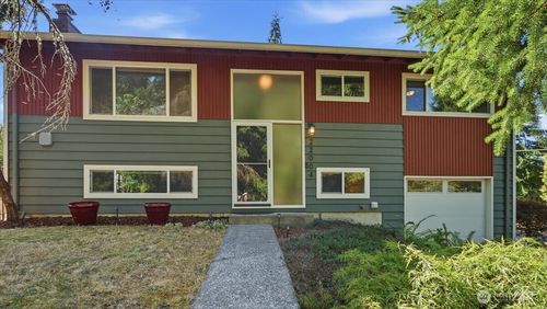 22004 36th Ave W, Mountlake Terrace, WA, 98043-4221 | Card Image