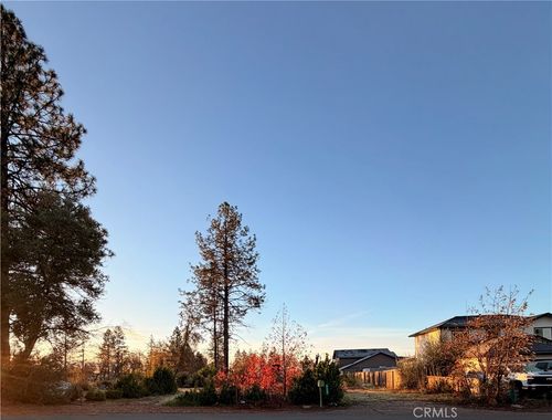 920 Pearson Rd, Paradise, CA, 95969-5235 | Card Image