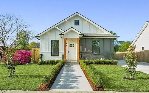 308 Riess Pl, Chalmette, LA, 70043-5158 | Card Image