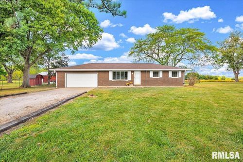 242 Zimmerman Rd, Metamora, IL, 61548-9415 | Card Image