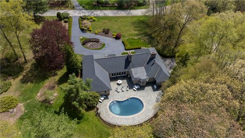 136 White Birch Cir, Hope, RI, 02831-1107 | Card Image