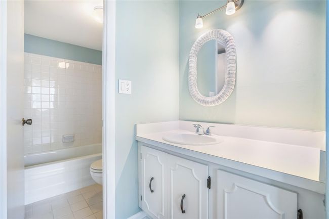 APT-1008 - 3113 S Ocean Dr, Condo with 2 bedrooms, 2 bathrooms and null parking in Hallandale Beach FL | Image 6