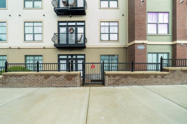 UNIT-1608 - 5300 Peachtree Rd, Condo with 2 bedrooms, 2 bathrooms and 2 parking in Chamblee GA | Image 43