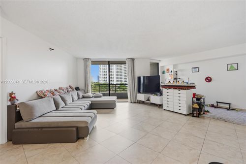 609-3300 Ne 191st St, Aventura, FL, 33180-2442 | Card Image