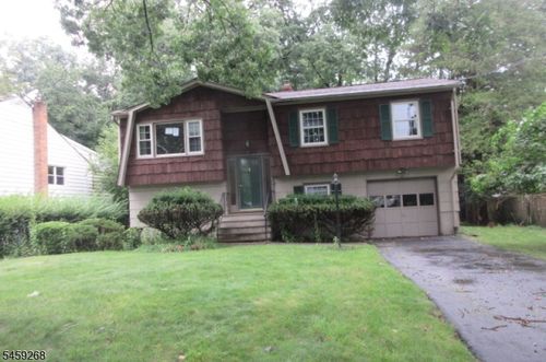 13 Roanoke Ave, Rockaway, NJ, 07866-1841 | Card Image