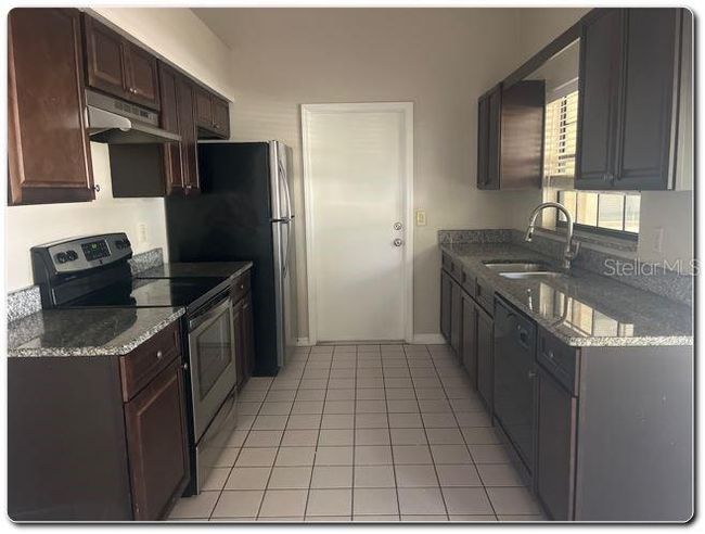 KITCHEN | Image 8
