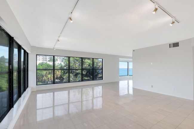 APT-4C - 4605 S Ocean Blvd, Condo with 3 bedrooms, 3 bathrooms and null parking in Highland Beach FL | Image 12