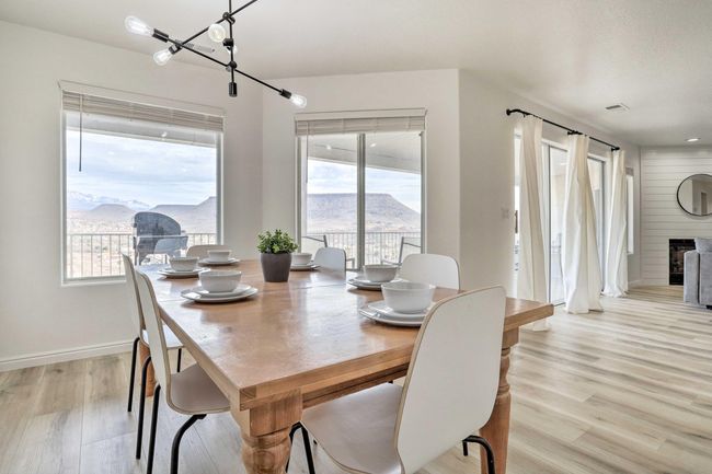 Dining Area | Image 15