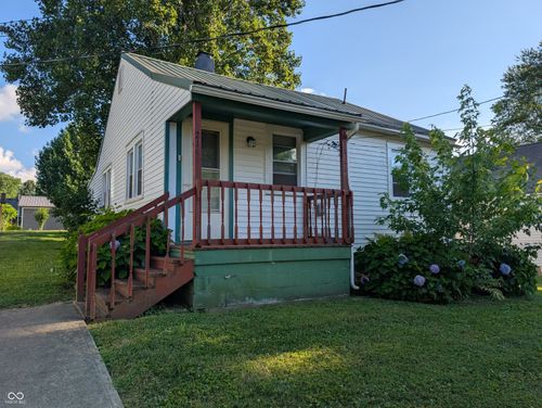 219 E Perry St, Versailles, IN, 47042-9477 | Card Image