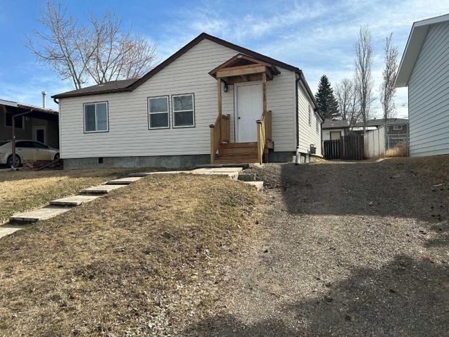 3915 45a Street, Home with 2 bedrooms, 1 bathrooms and 3 parking in Ponoka AB | Image 16