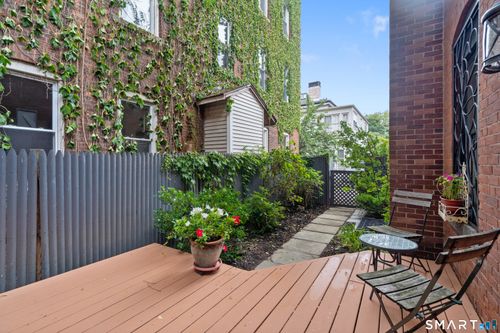 7-7 Wooster Pl, New Haven, CT, 06511-6933 | Card Image