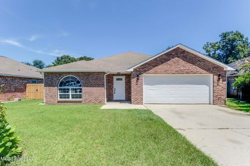 10556 Shore Cv, Biloxi, MS, 39532-8055 | Card Image