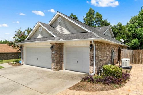 3018 Crown Creek Cir, Crestview, FL, 32539-9000 | Card Image