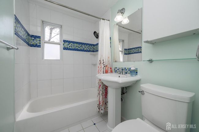 245 Newman St, Townhouse with 2 bedrooms, 1 bathrooms and null parking in Metuchen NJ | Image 20