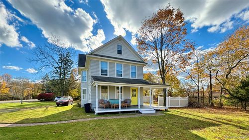 453 Montauk Hwy, Eastport, NY, 11941-1214 | Card Image