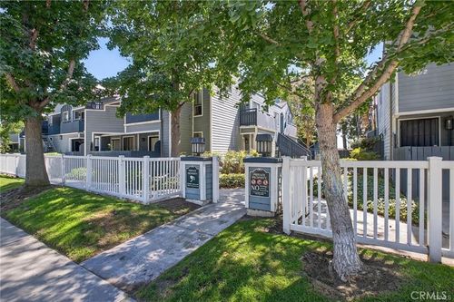 apt-65-7336 Quill Dr, Downey, CA, 90242-2048 | Card Image