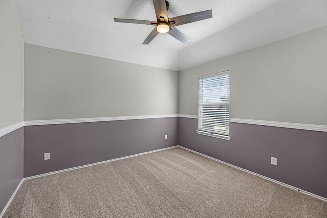 Upstairs bedroom 2. | Image 23