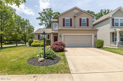 2366 Chelsea St, Avon, OH, 44011-5225 | Card Image