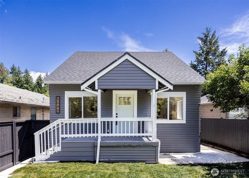 5040 35th Ave Sw, Seattle, WA, 98126-2802 | Card Image