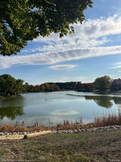 146-22242 Edgewater, Novi, MI, 48375-5015 | Card Image