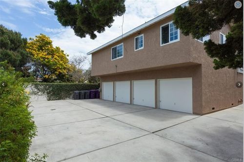 1717 Temple Ave, Long Beach, CA, 90804-1020 | Card Image