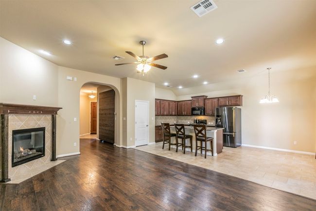 254 Chisholm Trl, House other with 3 bedrooms, 2 bathrooms and 2 parking in Bastrop TX | Image 6